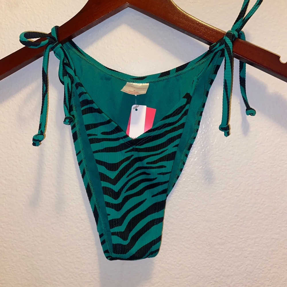 Xhilaration Side-tie HighLeg Scoop Waist Bikini Bottom Zebra Print